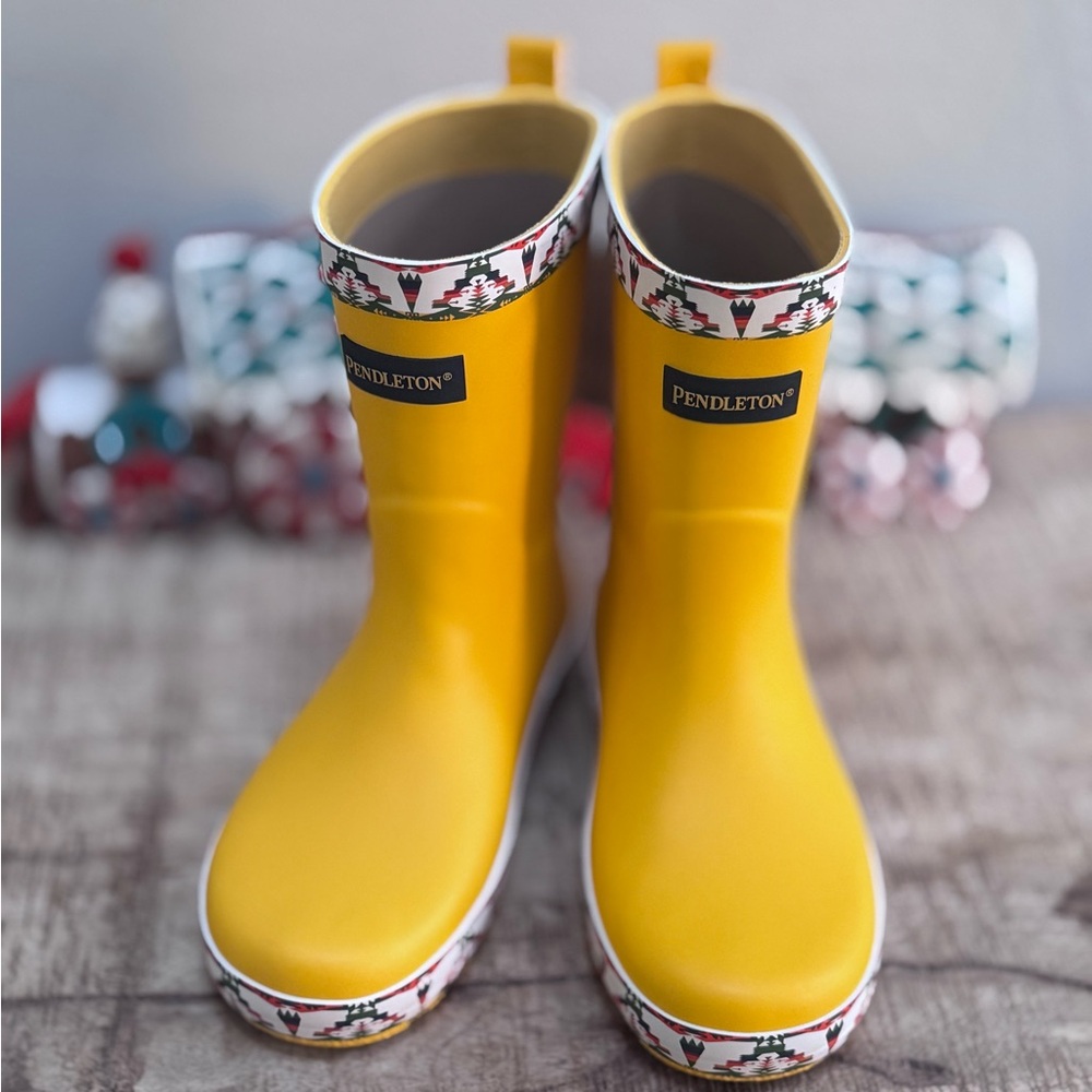 Pendleton Kids' Vibrant Yellow Rain Boots with Pattern Trim